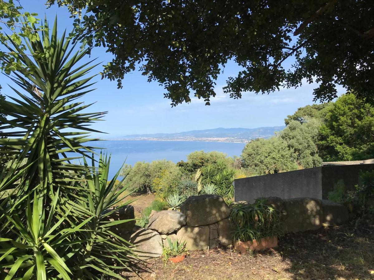 A Casa Di Peppino Villa Greco Tindari Eksteriør bilde
