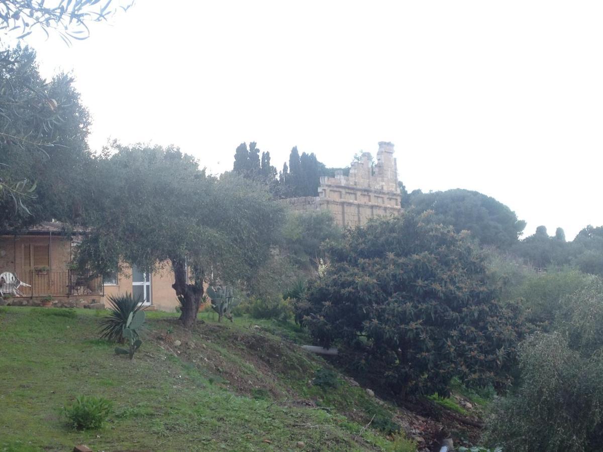A Casa Di Peppino Villa Greco Tindari Eksteriør bilde