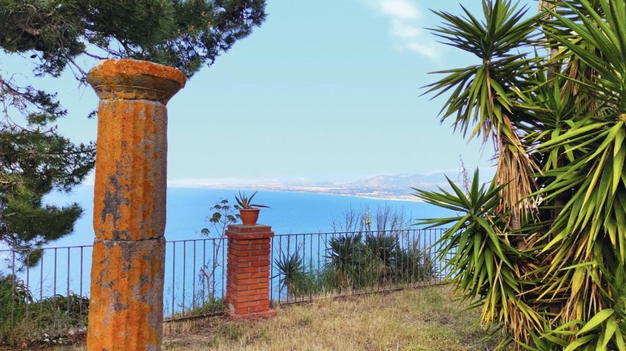A Casa Di Peppino Villa Greco Tindari Eksteriør bilde