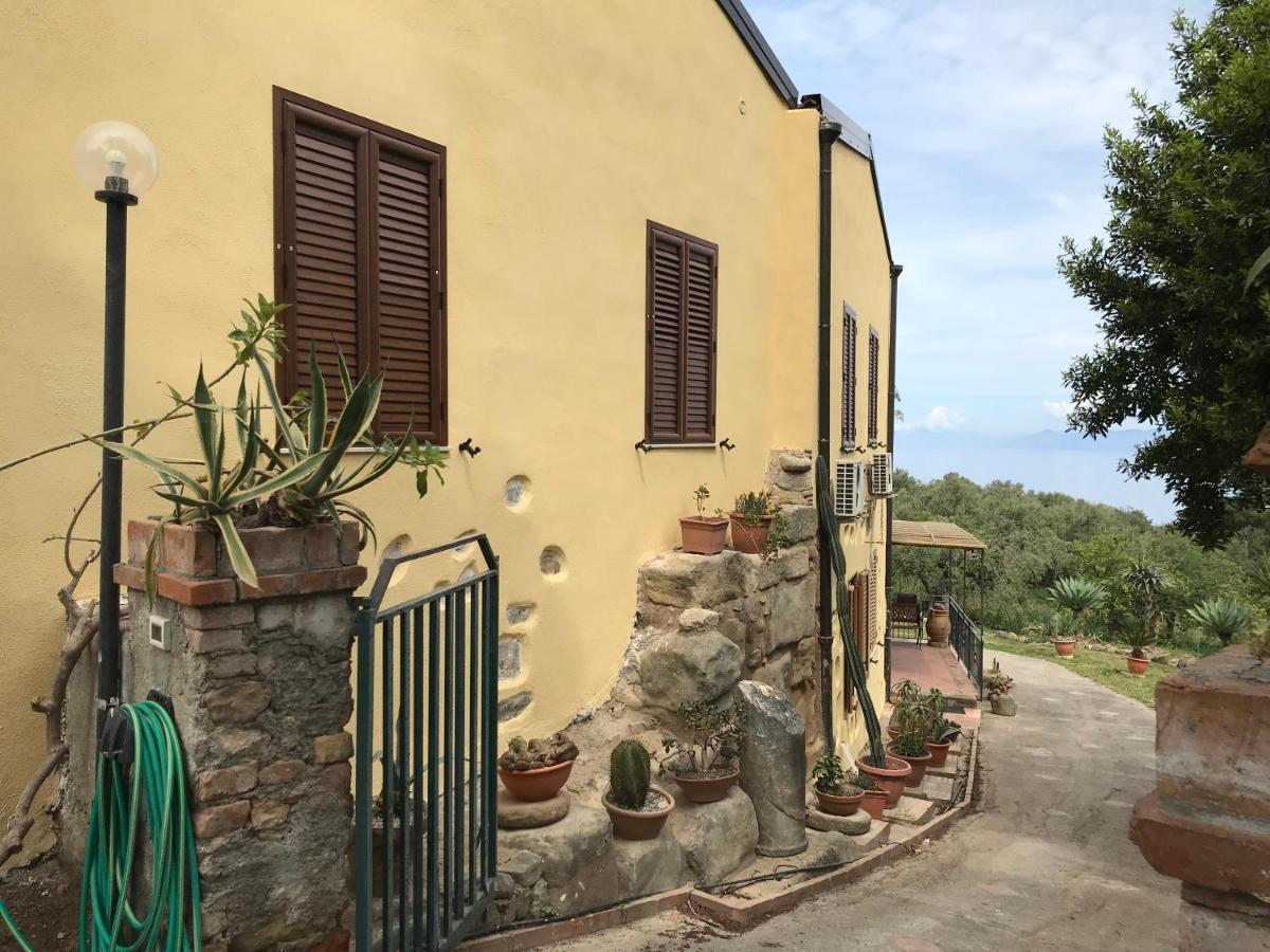 A Casa Di Peppino Villa Greco Tindari Eksteriør bilde