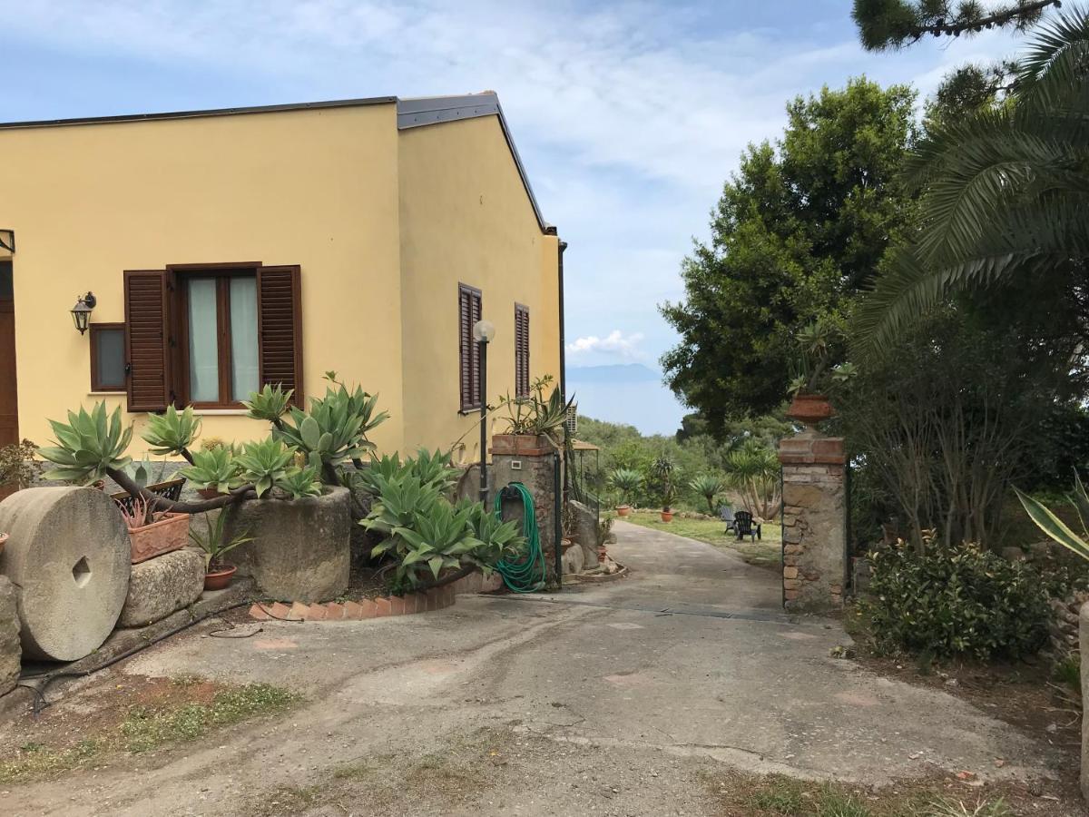 A Casa Di Peppino Villa Greco Tindari Eksteriør bilde