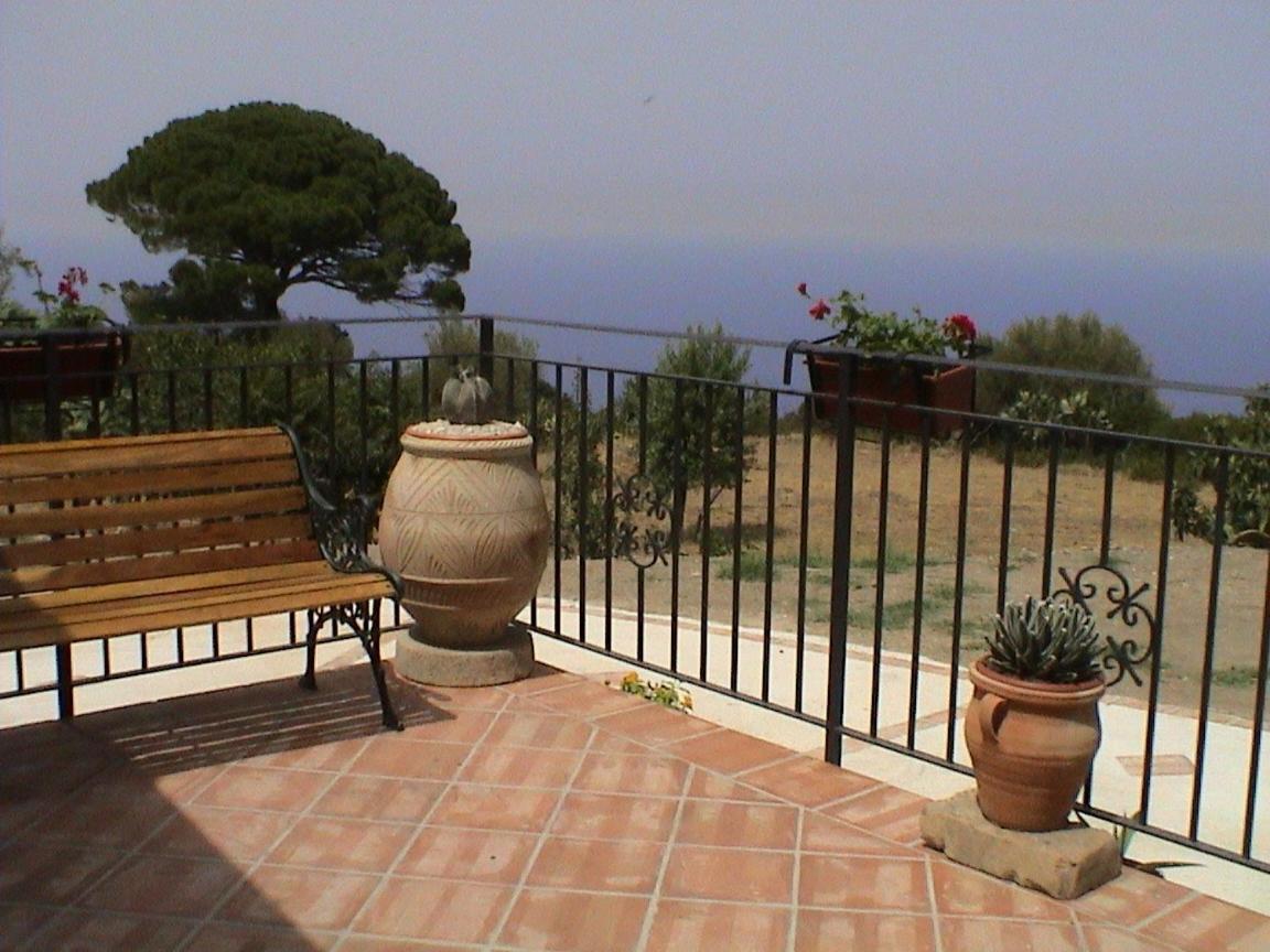 A Casa Di Peppino Villa Greco Tindari Eksteriør bilde