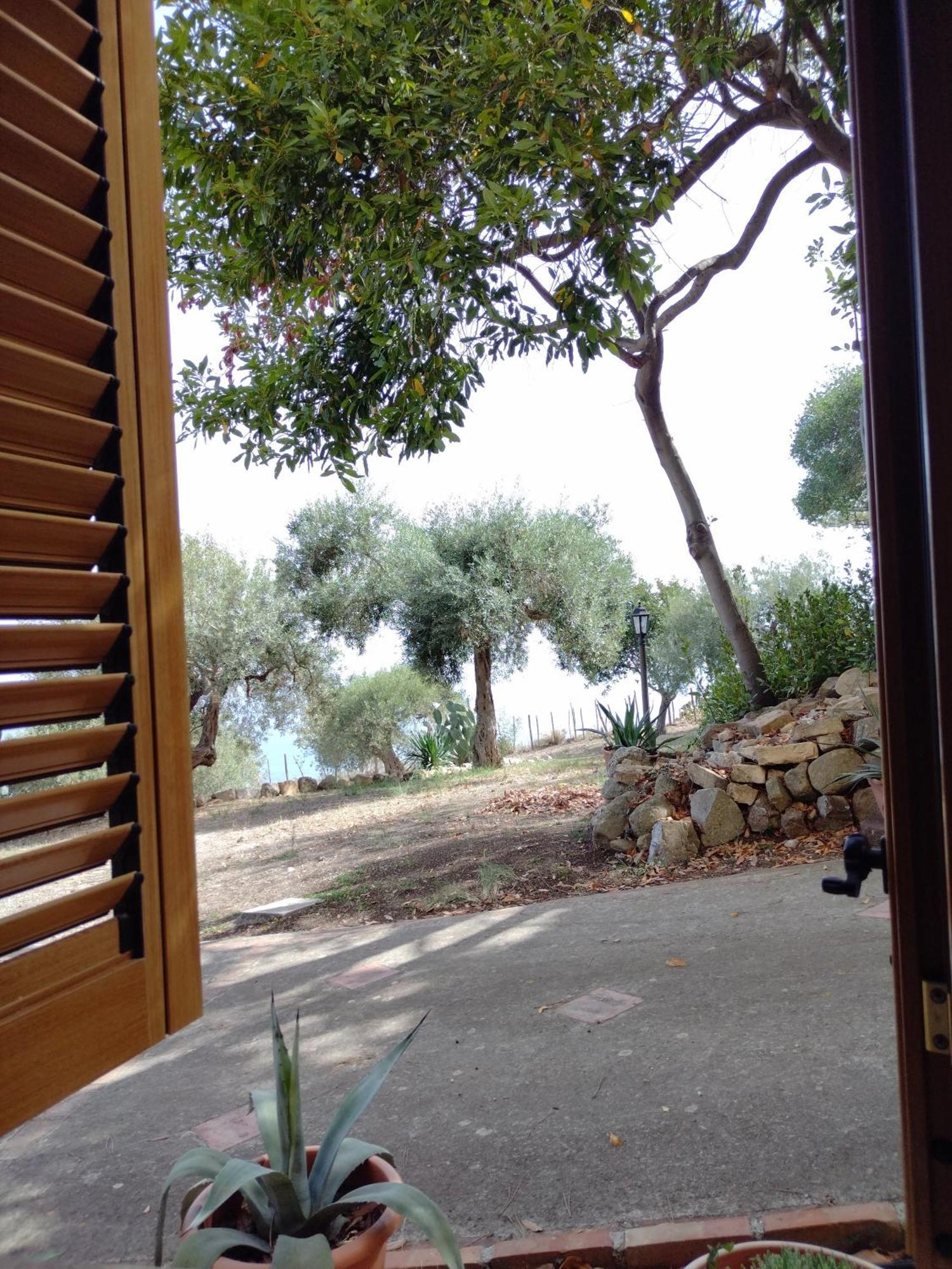 A Casa Di Peppino Villa Greco Tindari Eksteriør bilde